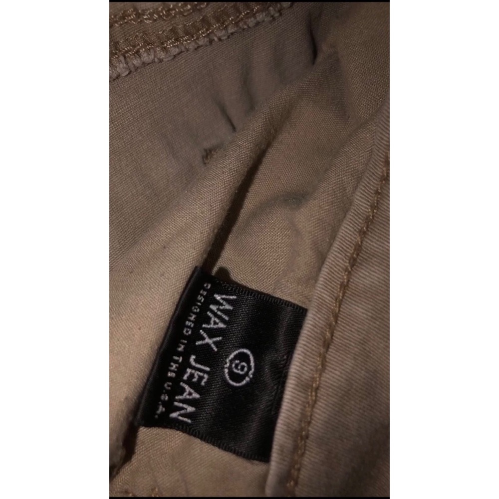 💕😍❤️MAKE AN OFFER! TAN CARGO PANTS❤️😍💕 - Picture 3 of 3